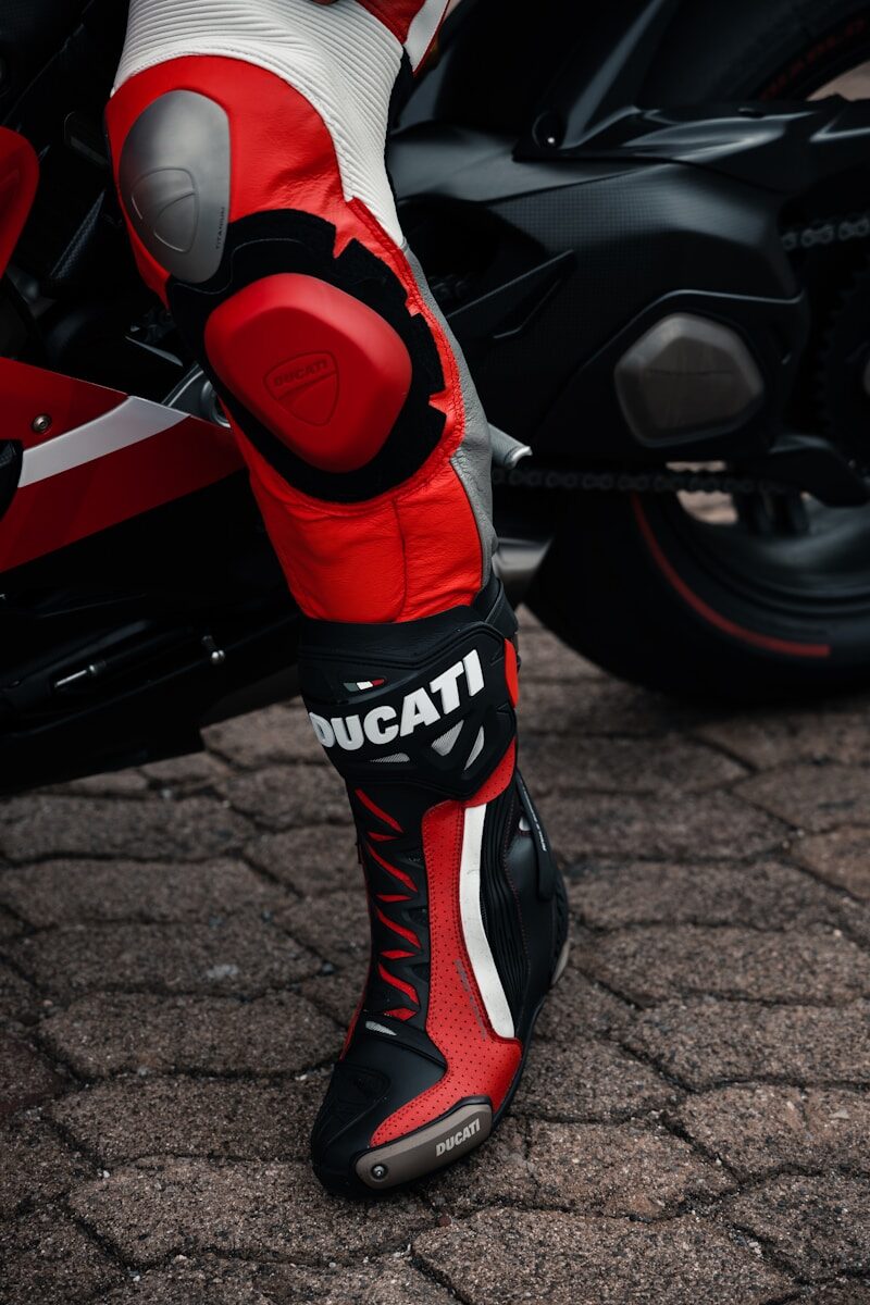 Knee-High Riding Leather 9 Boots