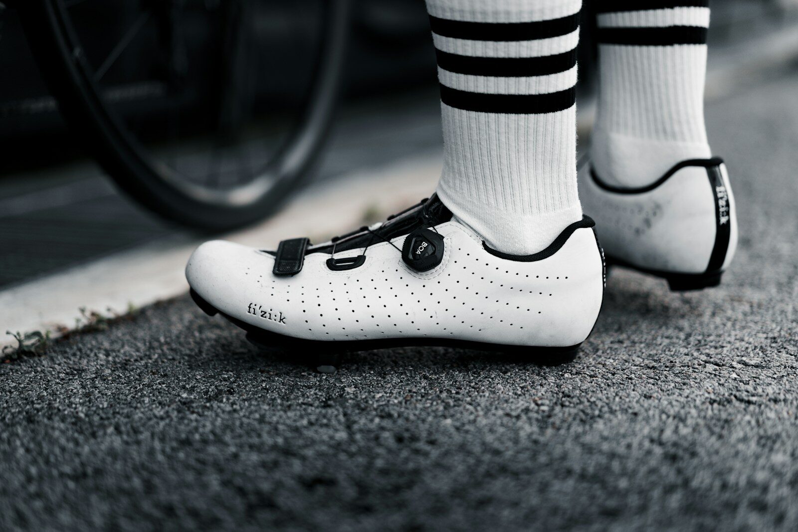 Lightweight Cycling Shoes (SPD Cleat Compatible)